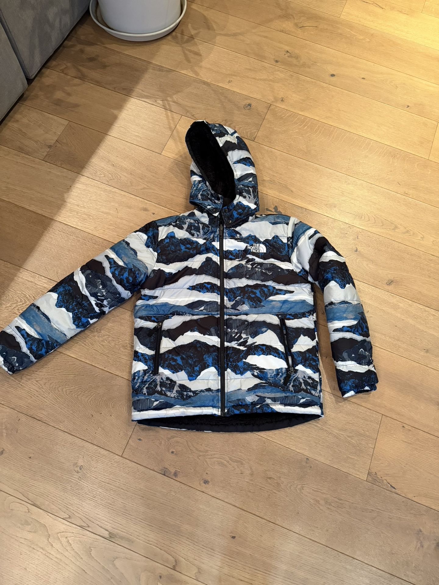 North Face Boys Reversible Puffer Jacket | Size 10–12 | Excellent Condition