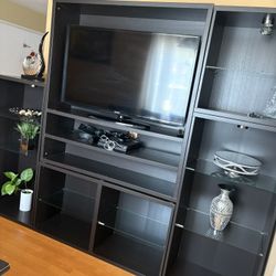 TV AND ENTERTAINMENT CENTER