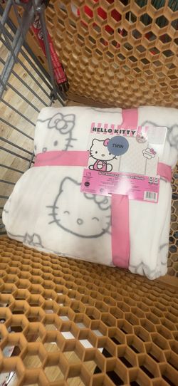 Hello Kitty Blanket Twin Size