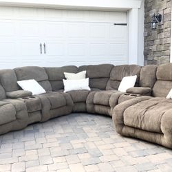 Comfy & Large Sectional Recliner 