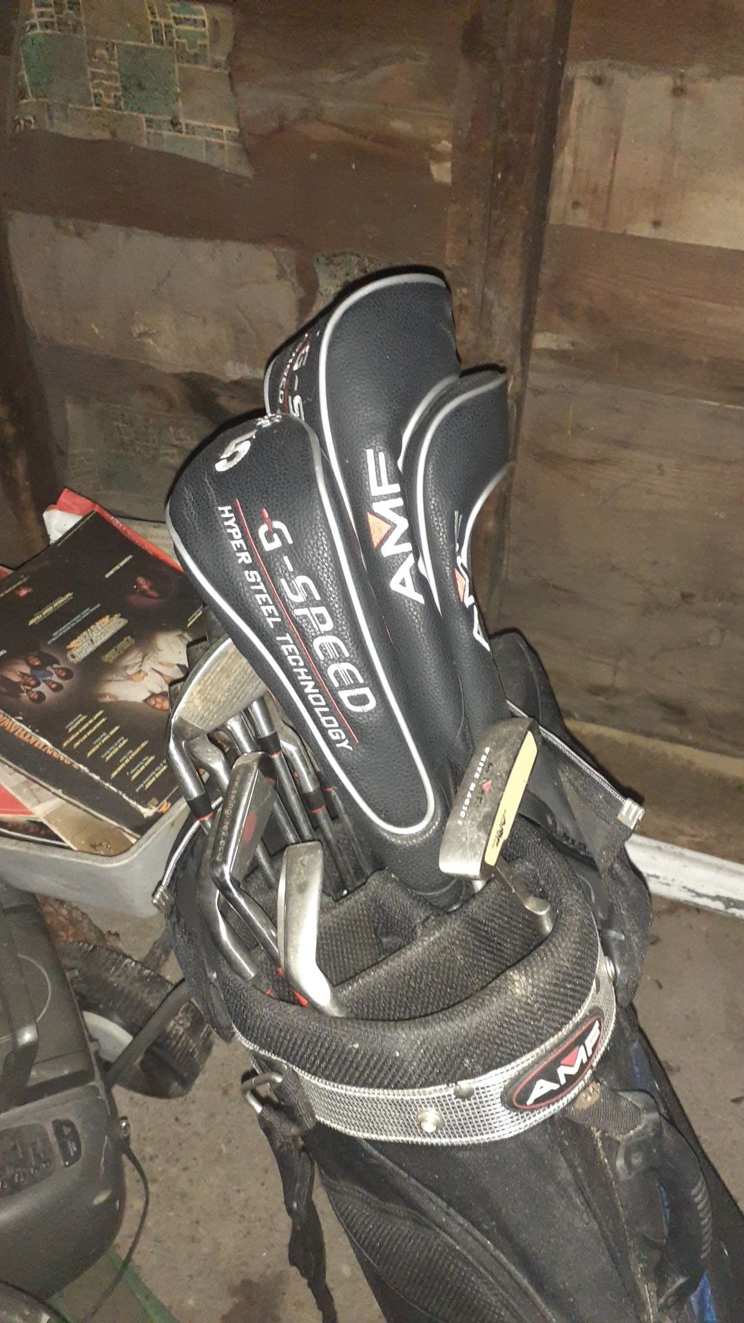 AMF Golf Clubs with every club plus 2 G-speed drivers. Hurt my back awhile ago, and haven't golfed since.