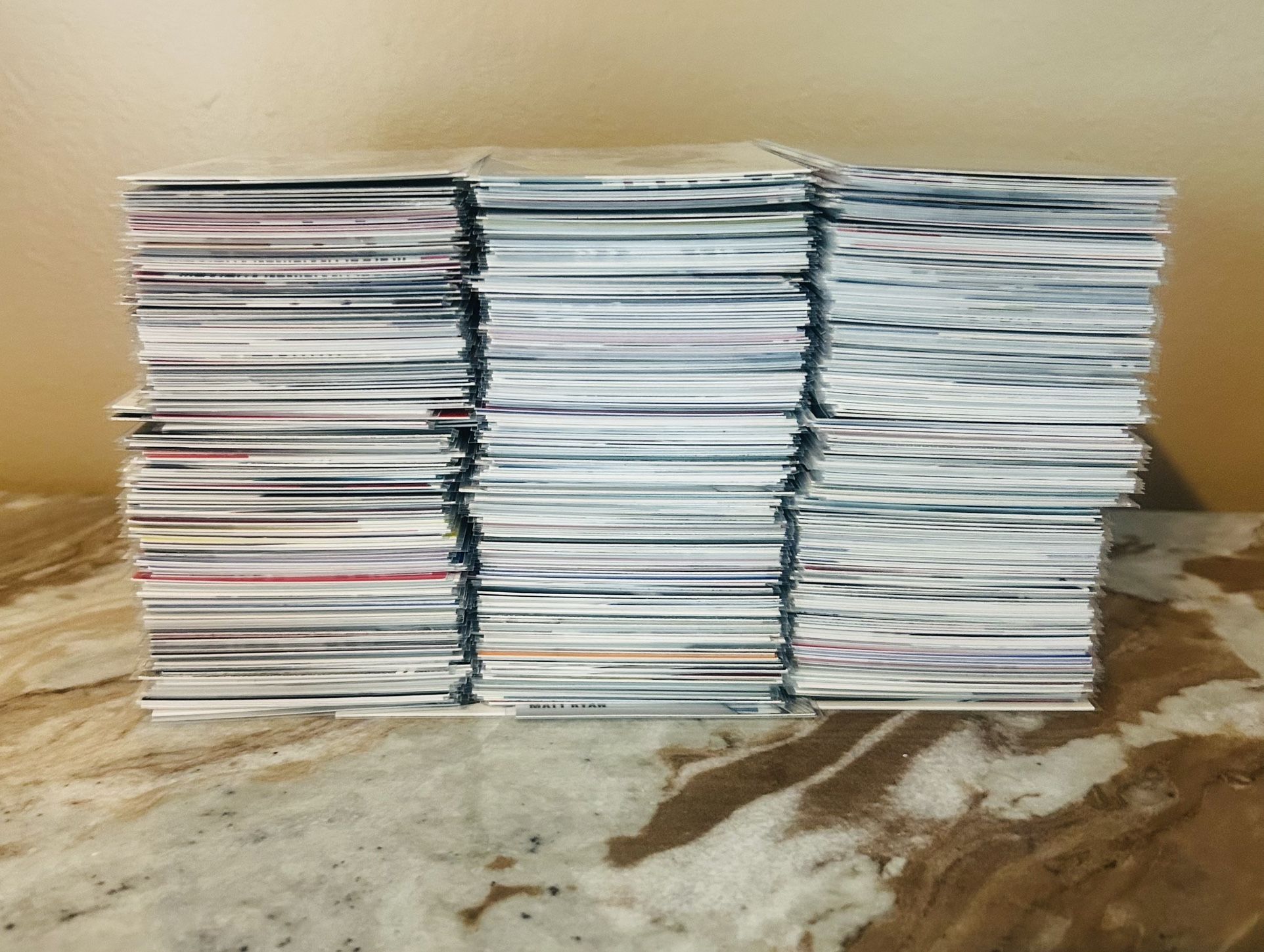 NFL Football Huge 500 Trading Card Rookie Insert Panini Collectible Card Lot