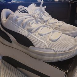 Puma Clyde Hardwood Team