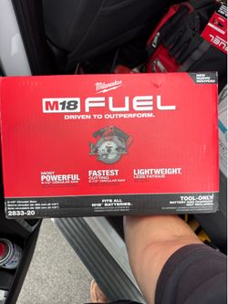 Milwaukee Fuel M18 6-1/2 Circular Saw