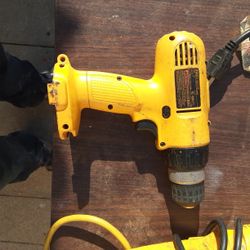 DeWalt 3/8 Cordless Drill Driver Dw927 12 Volt