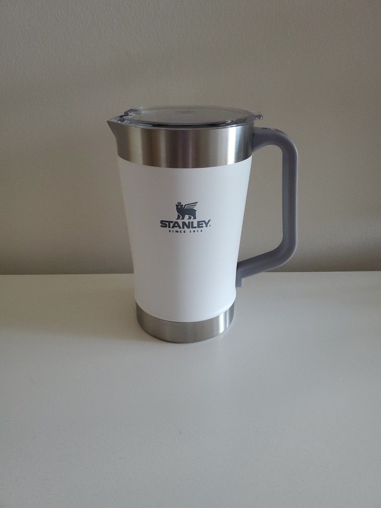 Stanley Pitcher - 64 oz.