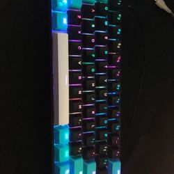 75% Mechanical Gaming keyboard 