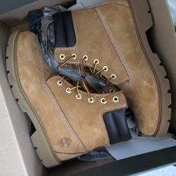 Women’s size 10 Timberlands 