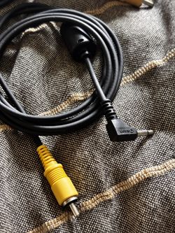 Canon AV Cable – 3.5mm to RCA Video Output