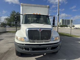2017 International 26 box Truck