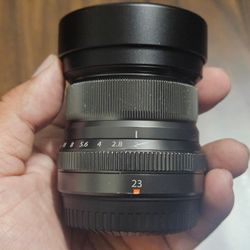 Graphite Edition Fujifilm XF 23mm f/2 R WR Lens with Metal Square Hood and Cap in Great Condition