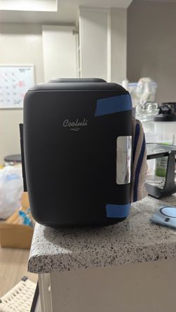 Mini fridge