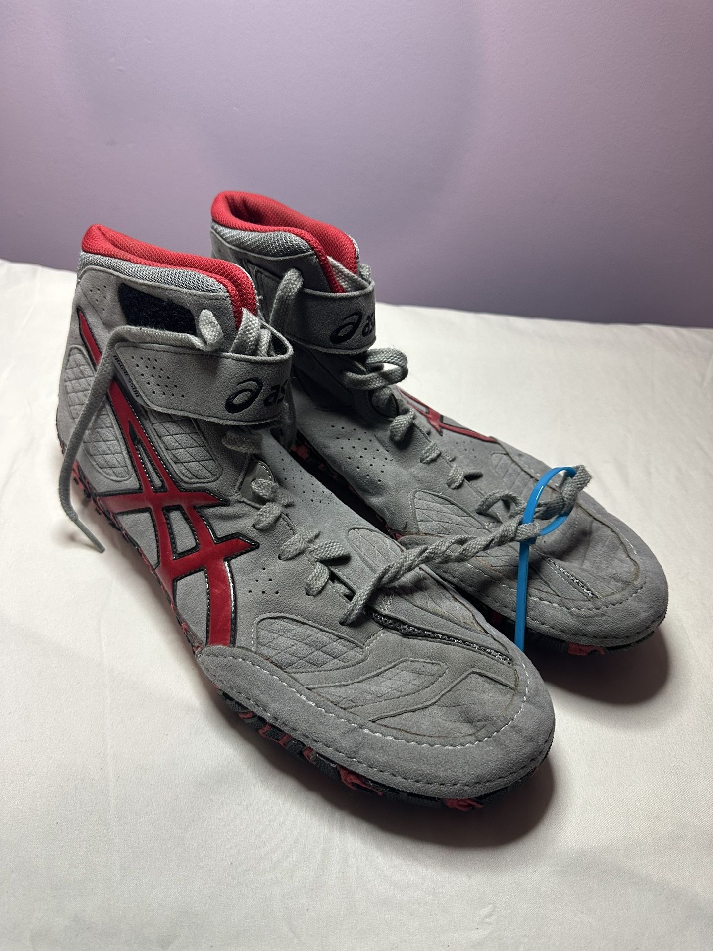 MENS ASICS AGGRESSOR 2 WRESTLING SHOE GREY/RED/BLACK