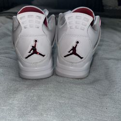 Jordan 4’s Metallics 