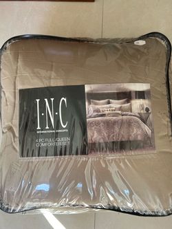INC comforter set Full/ queen