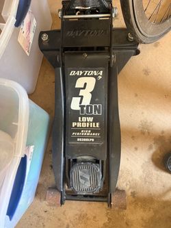 Daytona 3 Ton Low Profile Floor Jack