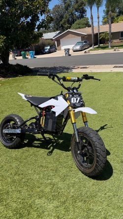 HEAVILY MODDED RAZOR MX650 (desc has parts)