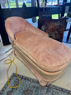 Vintage Pink Velvet Chaise Lounge