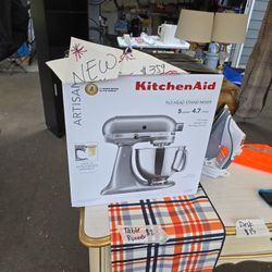 New Unused, KitchenAid Artisan Mixer