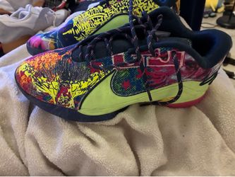 Men’s Nike shoes