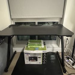 Black Carbon Gaming & Office Desk
