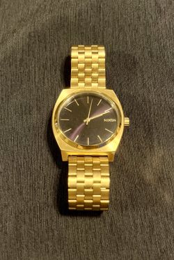 Nixon Watch