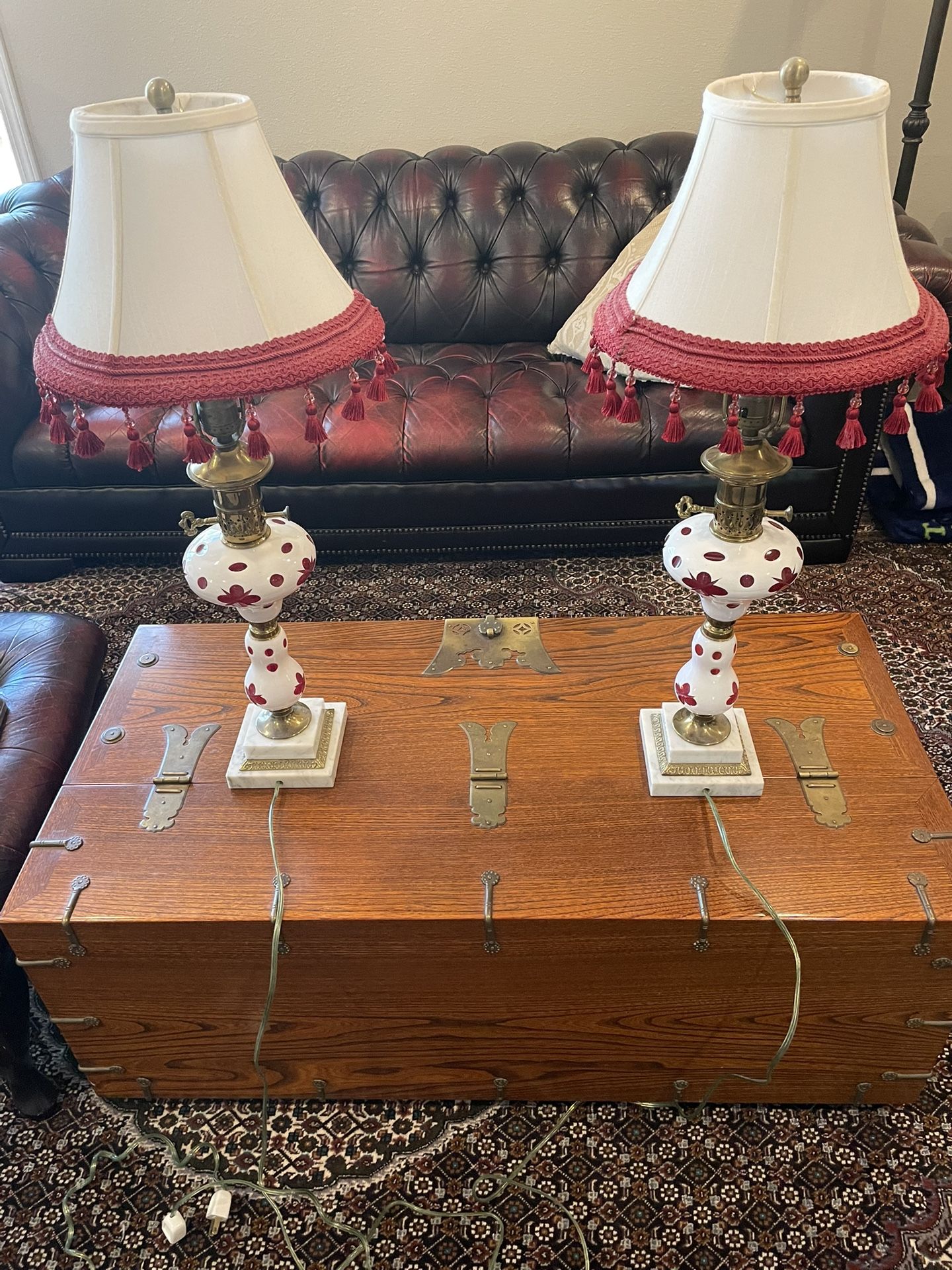 Vintage Antique Milk Glass Marble Pair Of Table Lamps