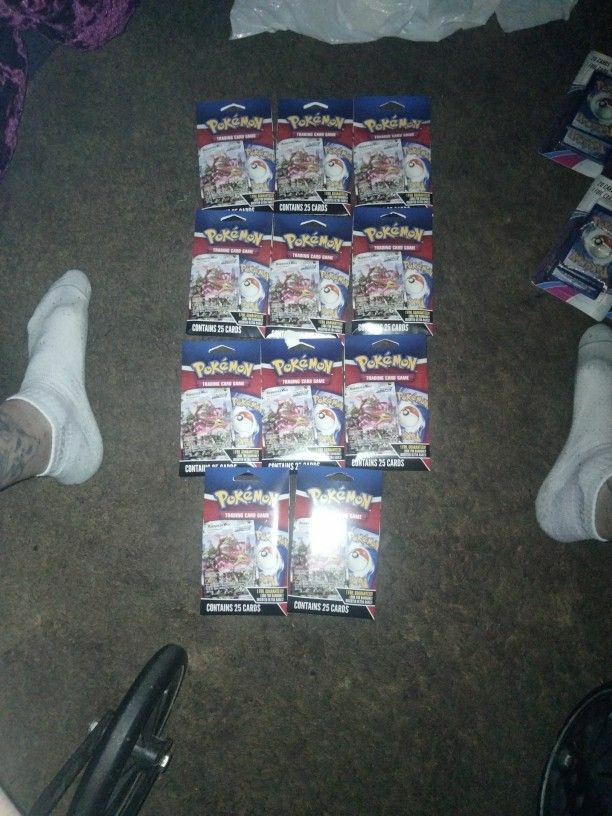 Un Open Pokemon Cards 11 Packs And 9 Packs 75dollars