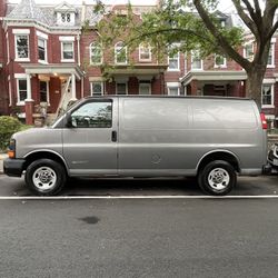 2006 GMC SAVANNAH 