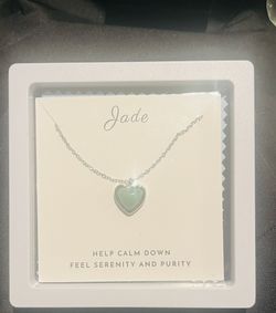 BEAUTIFUL JADE NECKLACE FOR YOUR VALENTINE 