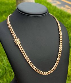 Jewelry 10k solid rose gold Cuban link 22” Chain necklace 97.50 grams 8.50mm