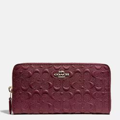 Accordion Zip Wallet In Signature Leather Coach