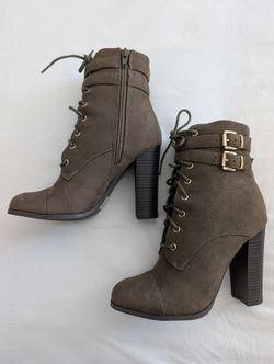 Suede Boots / Booties