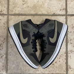 Nike Air Jordan 1 Mid Military Olive Womens Size 6.5