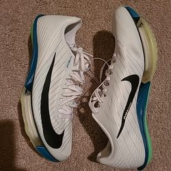 Nike max fly 2 size 4.5 youth/6wmns