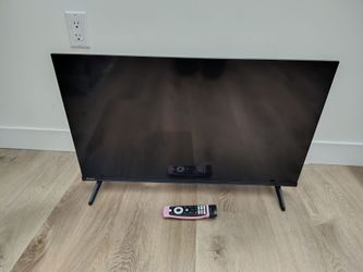 Tv 32' $50 comes with remote working great just moved and need to get rid of it