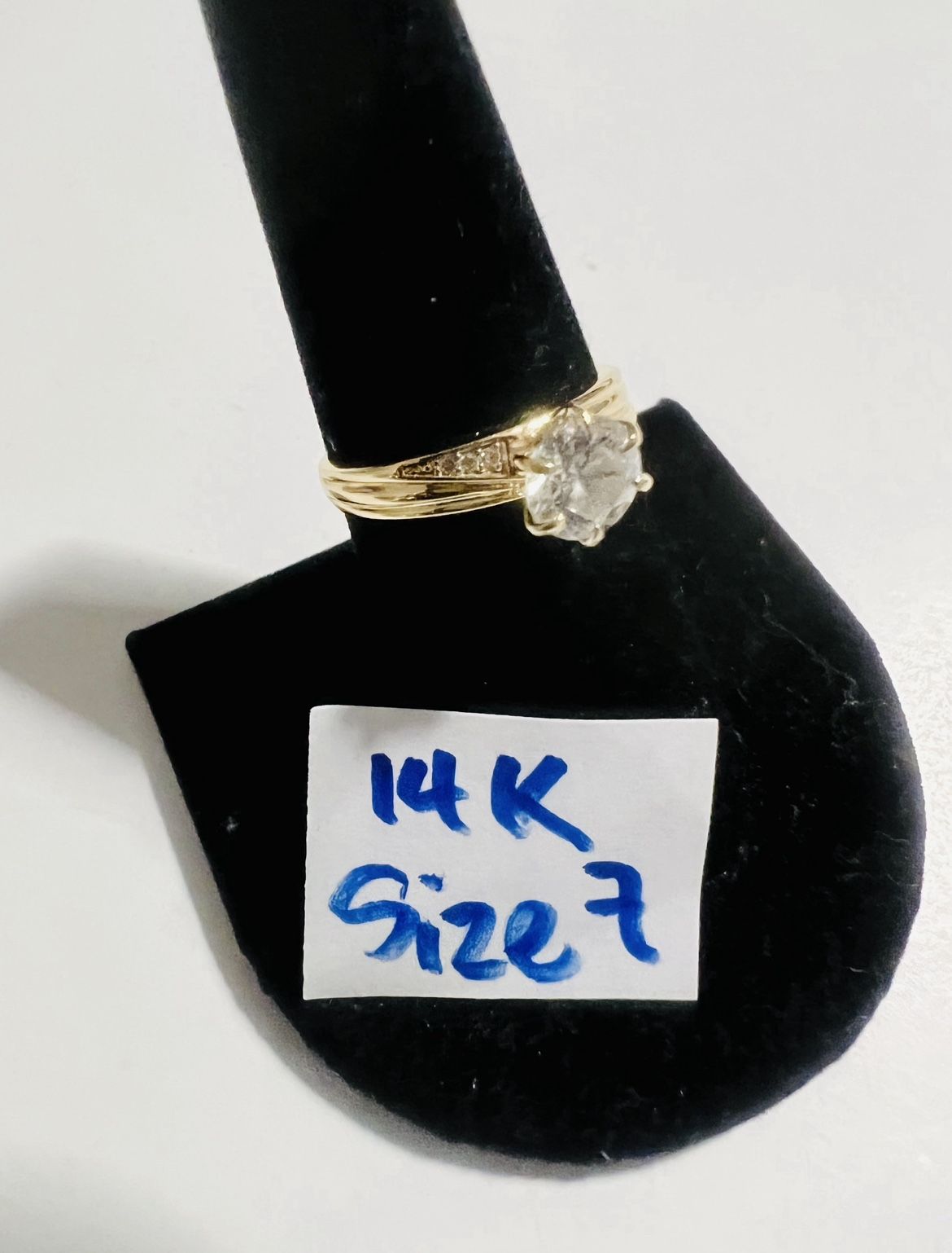 14K Solid Gold Wedding Ring CUBIC ZIRCONIUM STONES Size 7