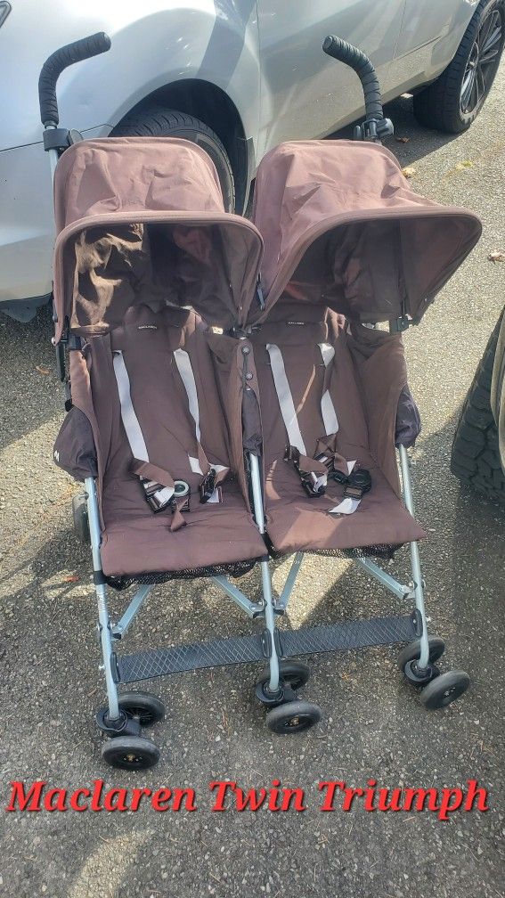 Maclaren Twin Triumph double stroller