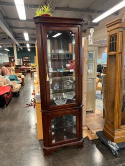 Jasper Cabinet Company - Classic Royal Cherry Wood Corner Curio Cabinet with Glass Doors