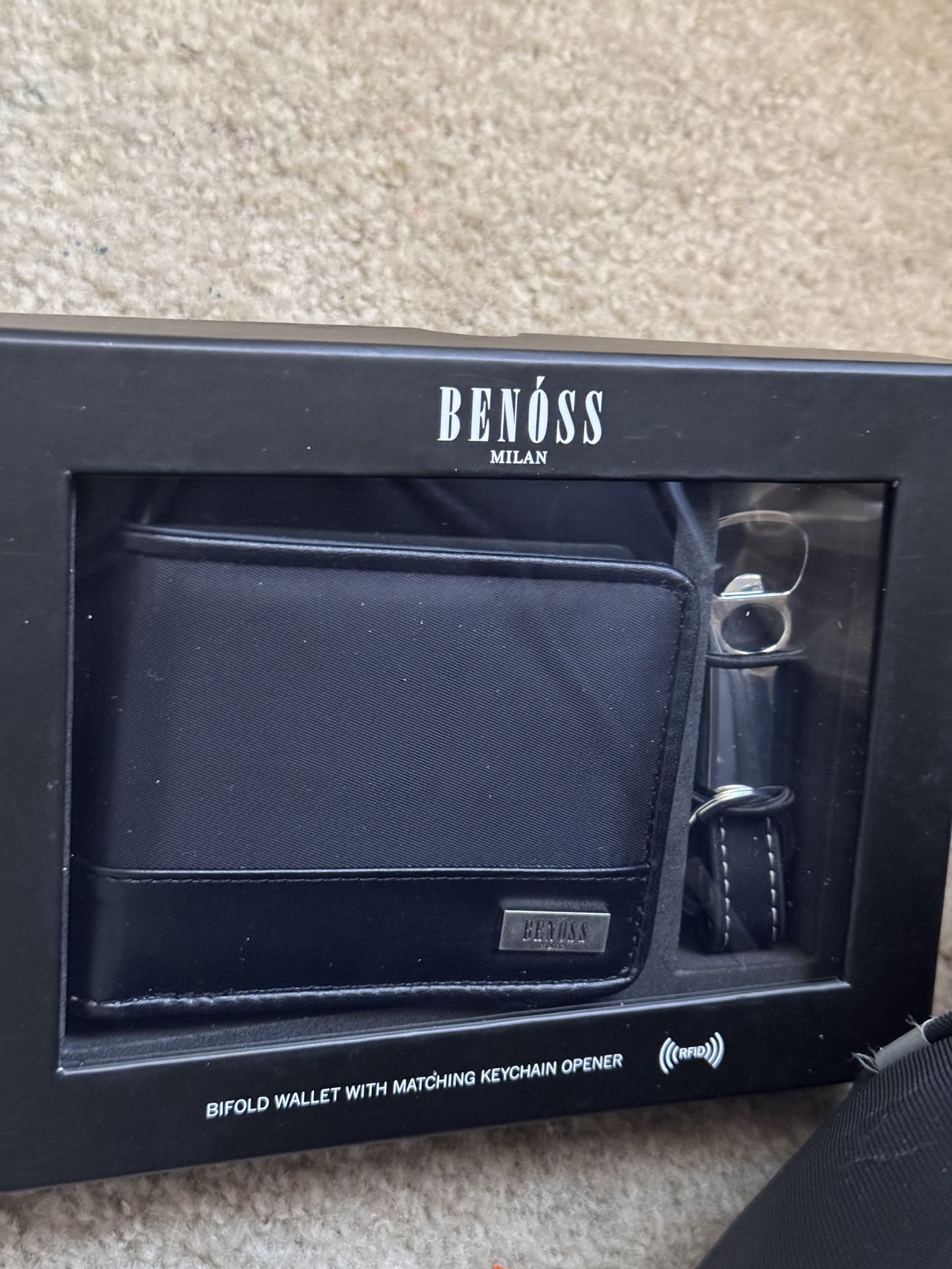 Benoss Bifold Wallet w/Keychain