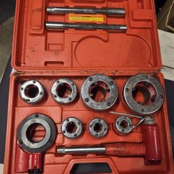 Central Force Pipe Threader