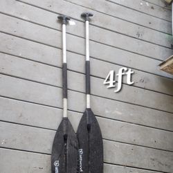 2 Plastic Paddles 