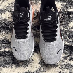 Puma Tennis Shoes Size 10