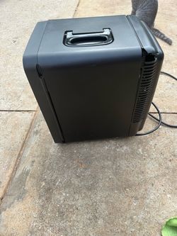 Mini fridge