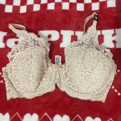 Victoria Secret body by victoria lined Demi 32DD