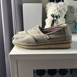 Skechers Bobs Memory Foam Espadrille. Size 8