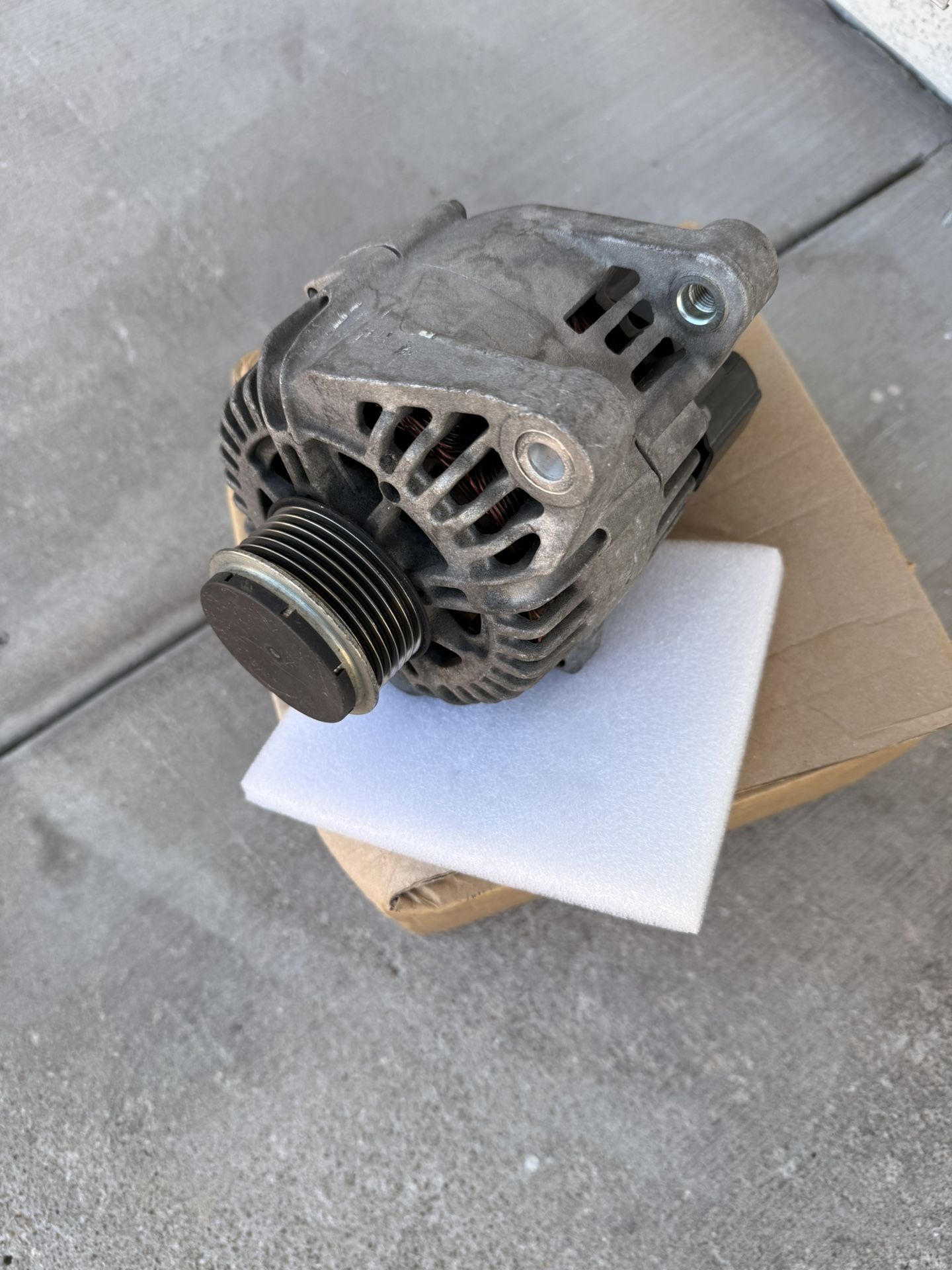 Valeo Alternator 2010-2013 Kia Or Hyundai (untested)