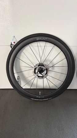 HUNT Aerodynamicist 44 Carbon Wheelset and Carbon Bladed Spokes