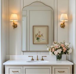 Arched Gold-Frame Wall Mirror