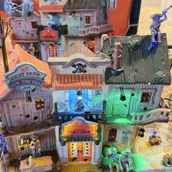 Lemax Spooky Town~ Pirates’ Pub & Grub